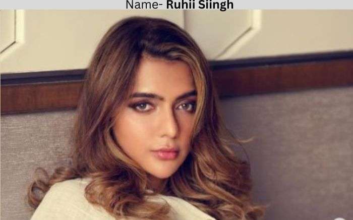 Ruhi Singh height