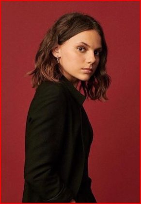 How Old is Dafne Keen ? Dafne Keen Age, Feet, Height, Ass, Body