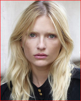 How Tall is Camille Razat ? Camille Razat Age, Topless, Boyfriend