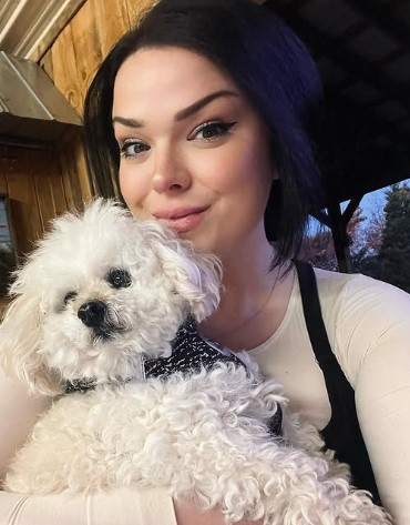 Alexandria Ryan biography