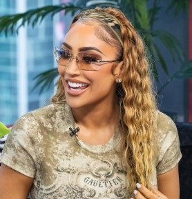 Nikki Mudarris early career