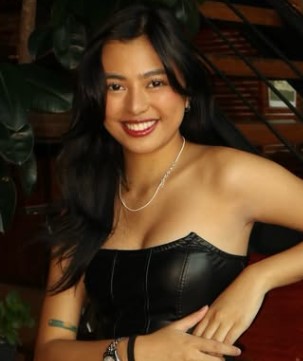 Denise Esteban height