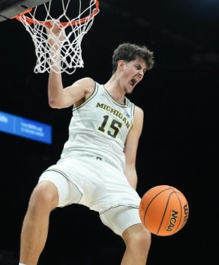 Aday Mara instagram profile