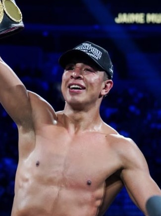 Jaime Munguia training